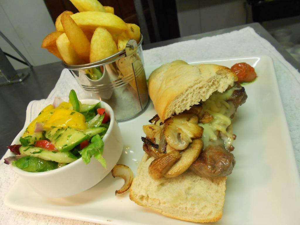 Dalton Inn Hotel Claremorris Esterno foto